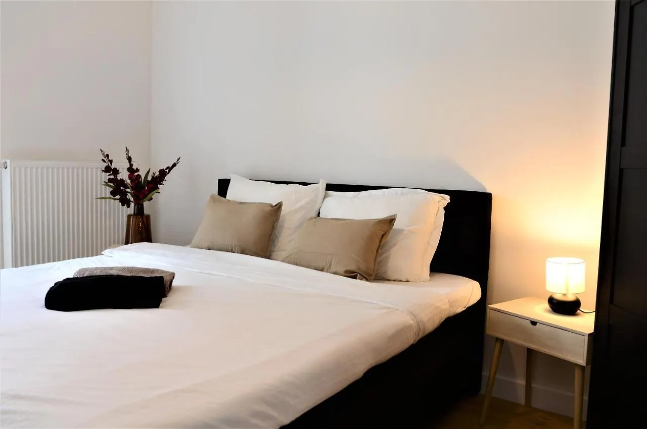 Sleep Inn - Palace Apartments 안트베르펜 0*,